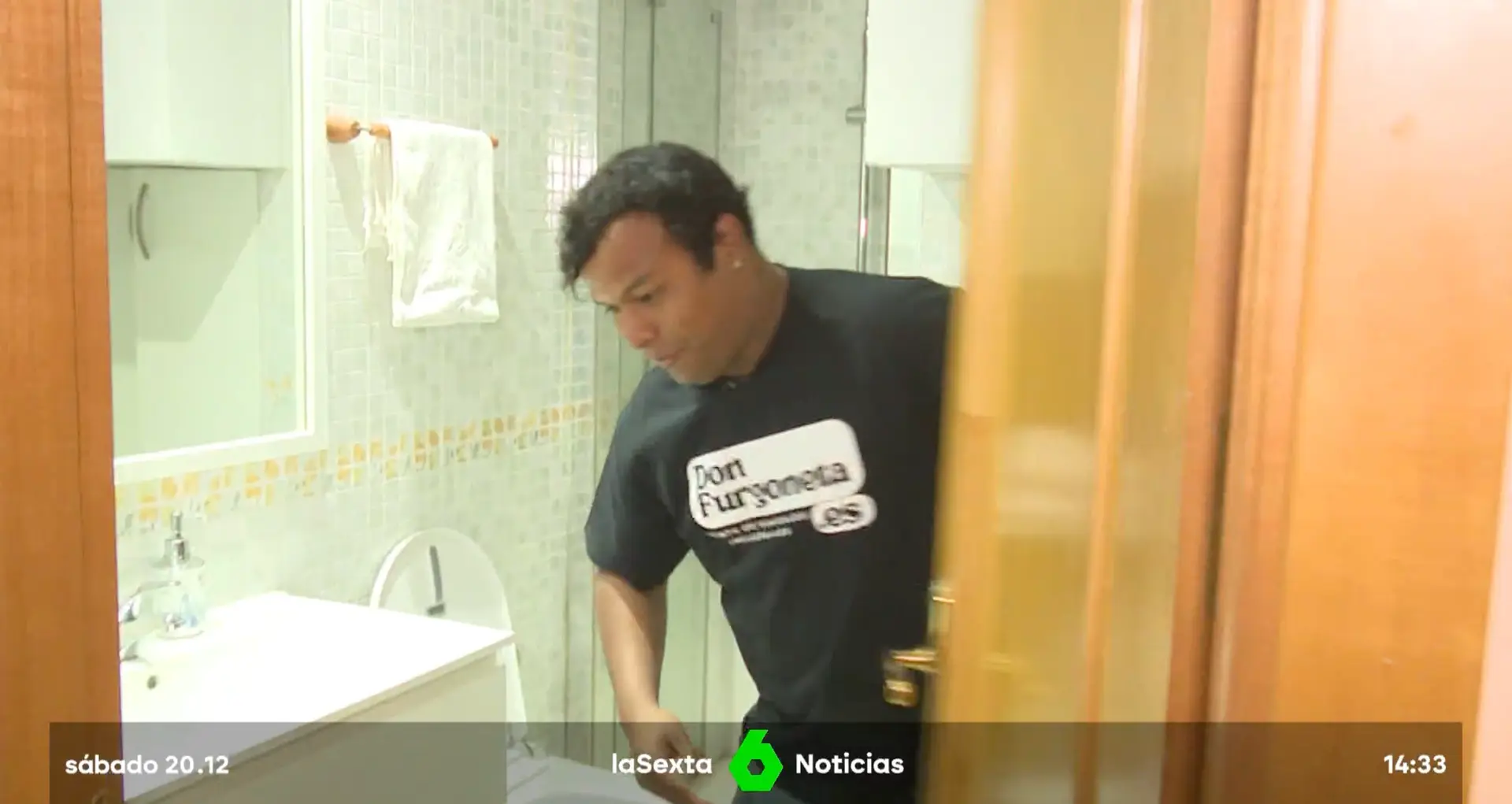 Captura del reportaje de La Sexta — Eisy en pantalla con el precio y características
