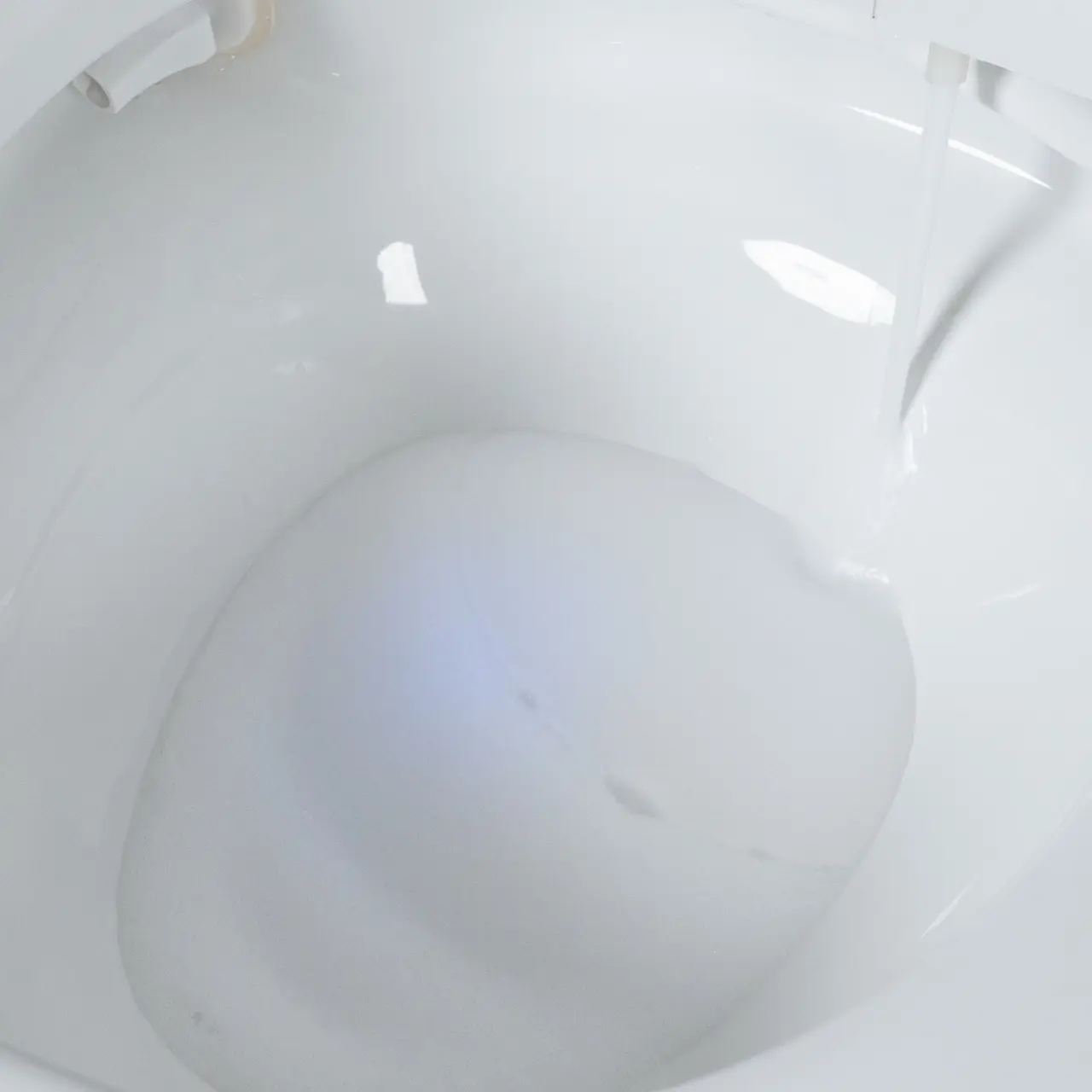 Capa de espuma antisalpicaduras del inodoro inteligente Eisy para mayor comodidad